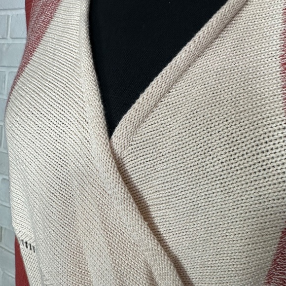Cozy, Belted Wrap Cardigan by Ya Los Angeles Size Large - Picture 4 of 10